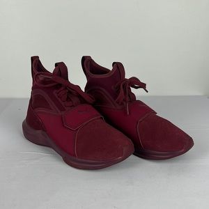 Puma, Women’s maroon height top sneakers, size 6.5